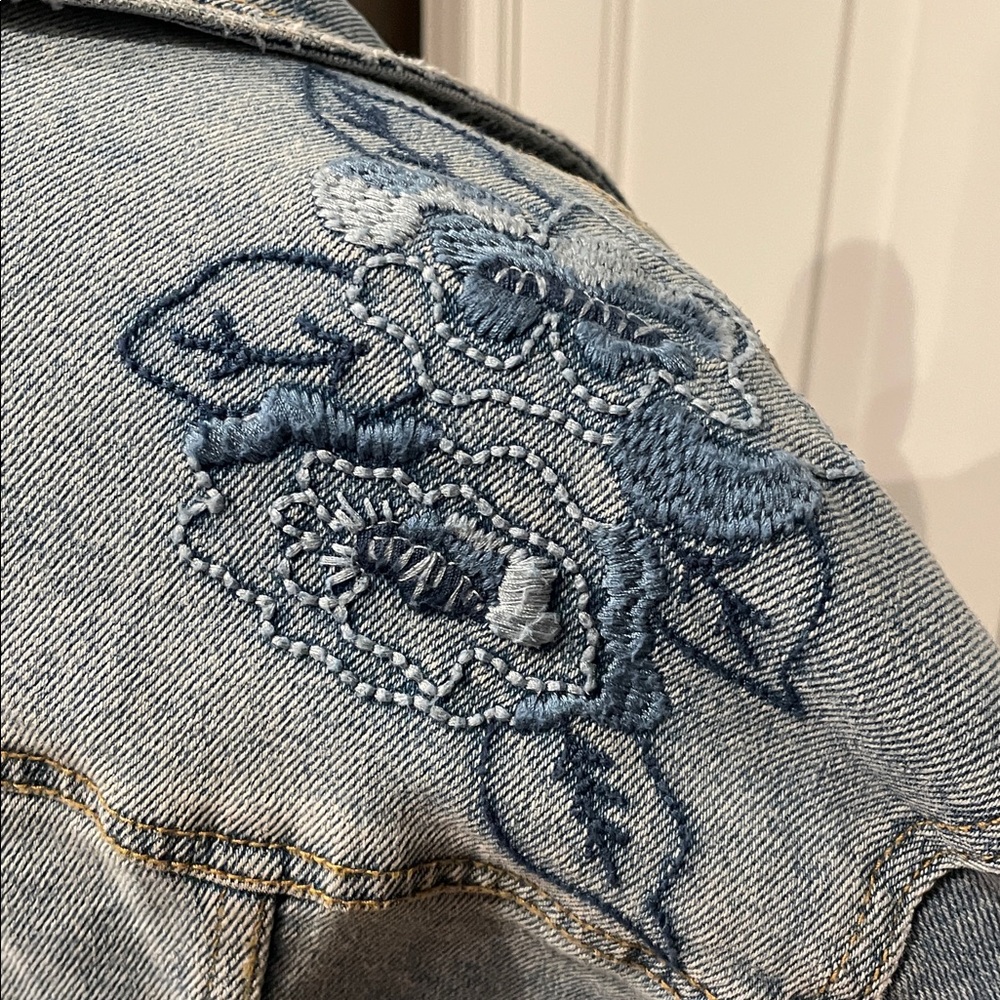 Universal Thread Light Blue Denim Jacket (E) - image 6